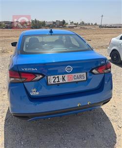نيسان فيرسا